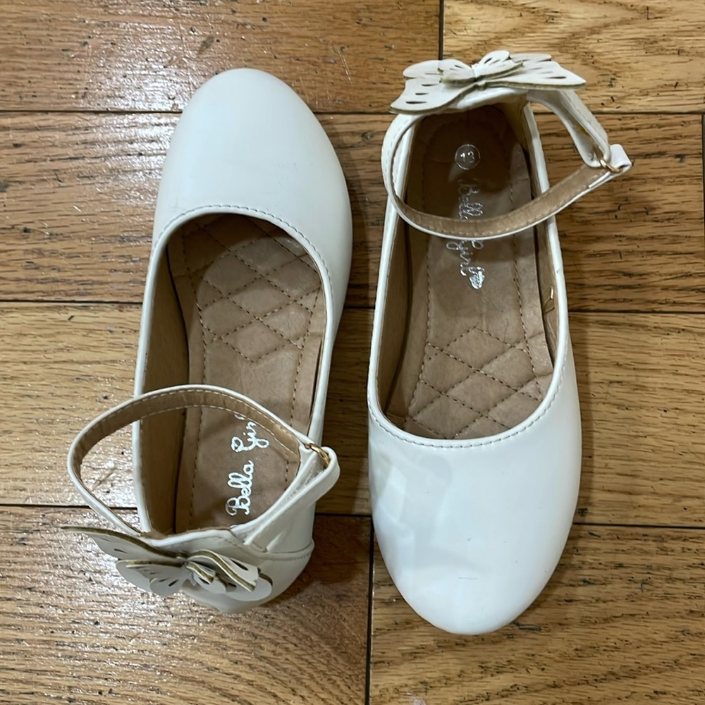 Girls shoes
